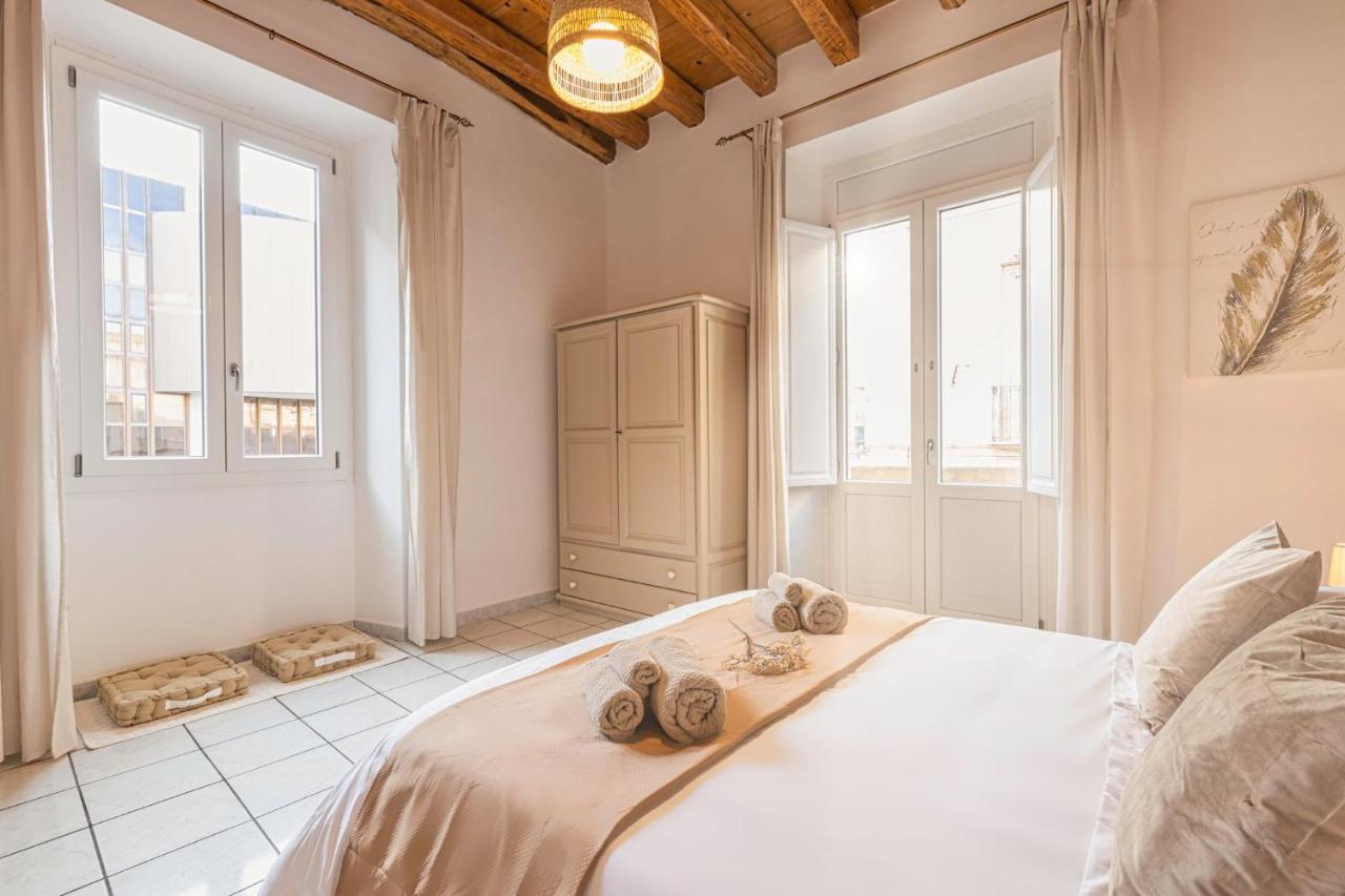 Infinity House - Cagliari Centro Apartment Bagian luar foto