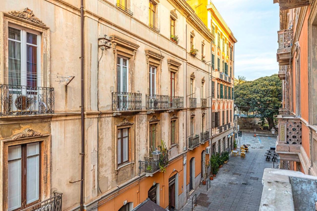 Infinity House - Cagliari Centro Apartment Bagian luar foto