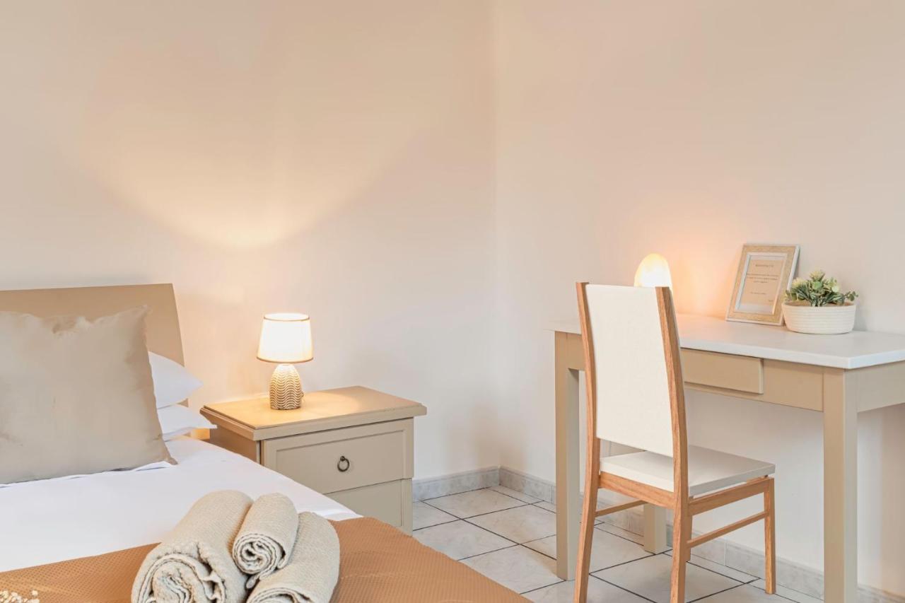 Infinity House - Cagliari Centro Apartment Bagian luar foto